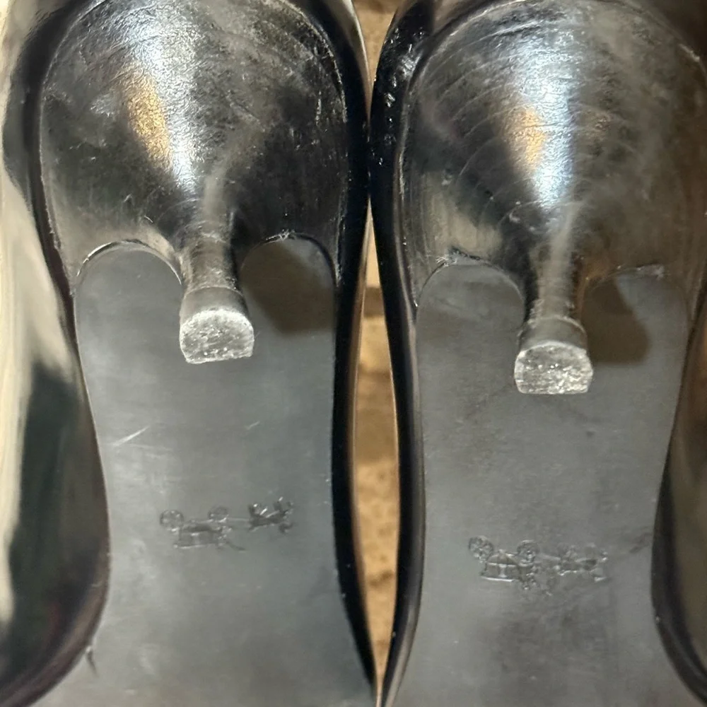 Coach Black Patent Leather Kitten Heels Pointed Toe Size 8 Worn Twice Like New - Picture 8 of 9